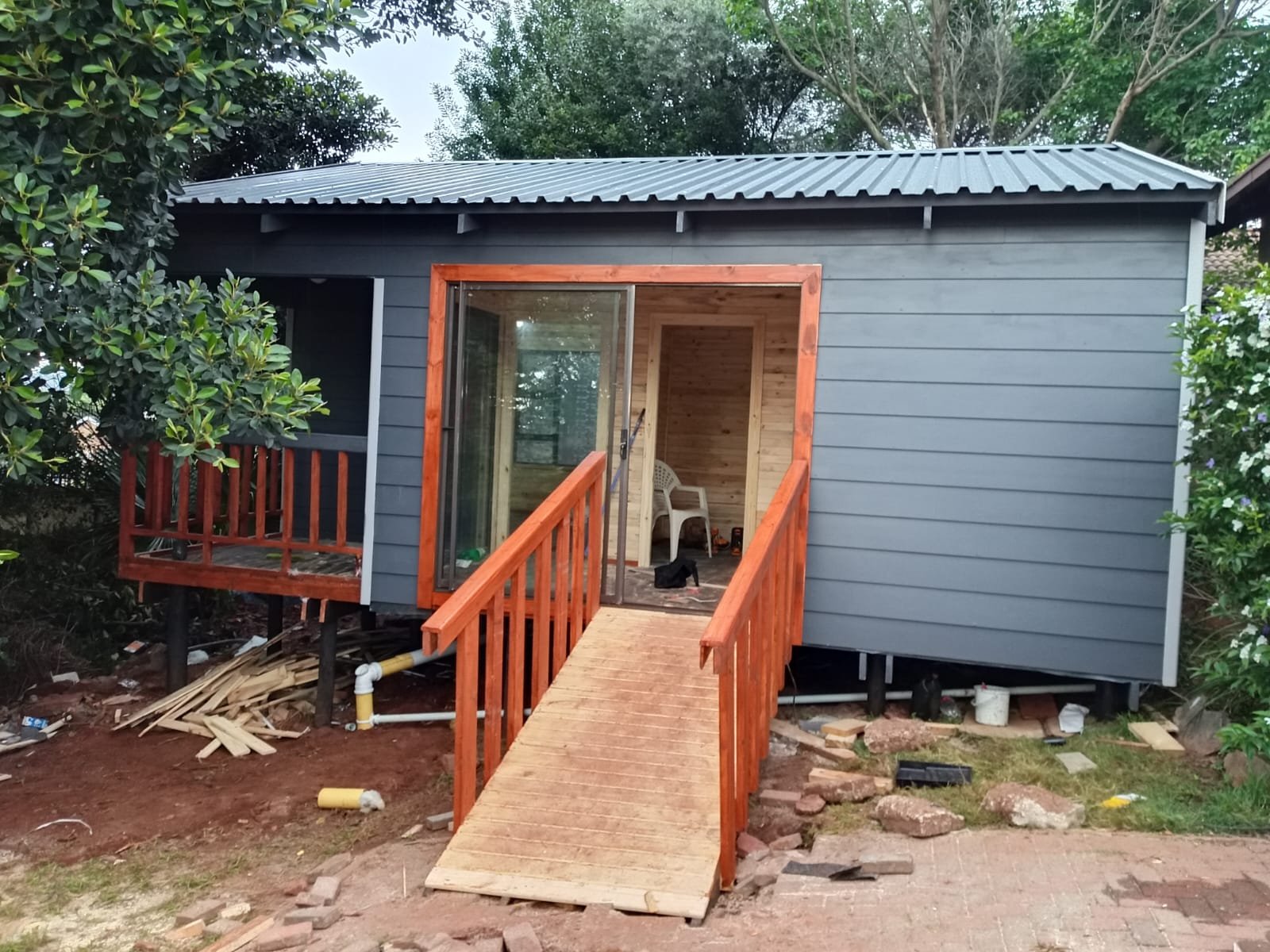 Prefab office or guard room